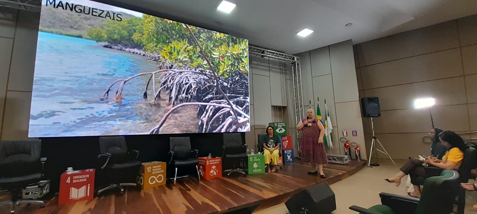 Yara Mangue aula